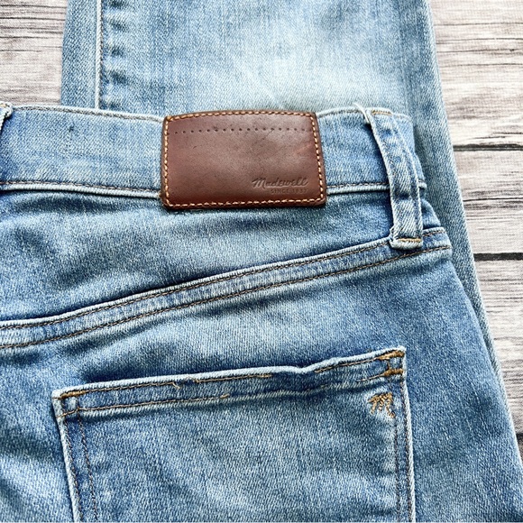 Madewell Light Wash High Riser Crop Jeans - Picture 11 of 11